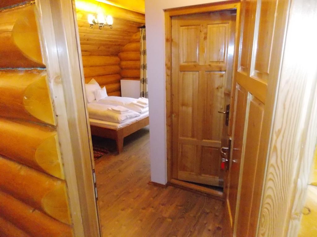 Pensiunea Izbucul Tauz Ghetari Экстерьер фото